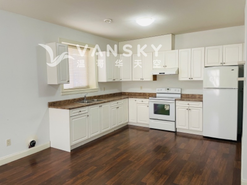 Cloverdale素里半地下室2房1卫独立出入口