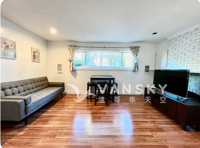 南素里白石独立屋地面一楼两室一厅一厨一卫独立出入