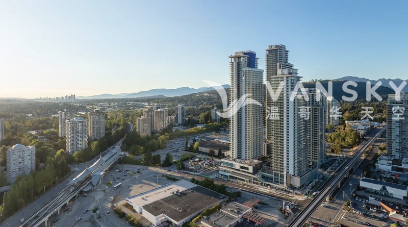 Burnaby 近SFU 兩房兩卫