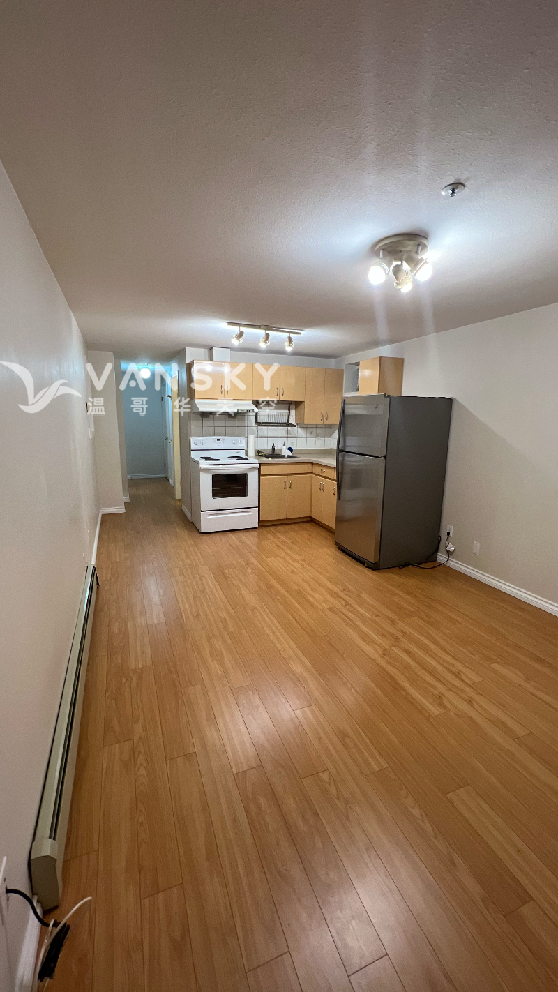 2室1卫地下室出租 Killarney近Victoria街 and 54街