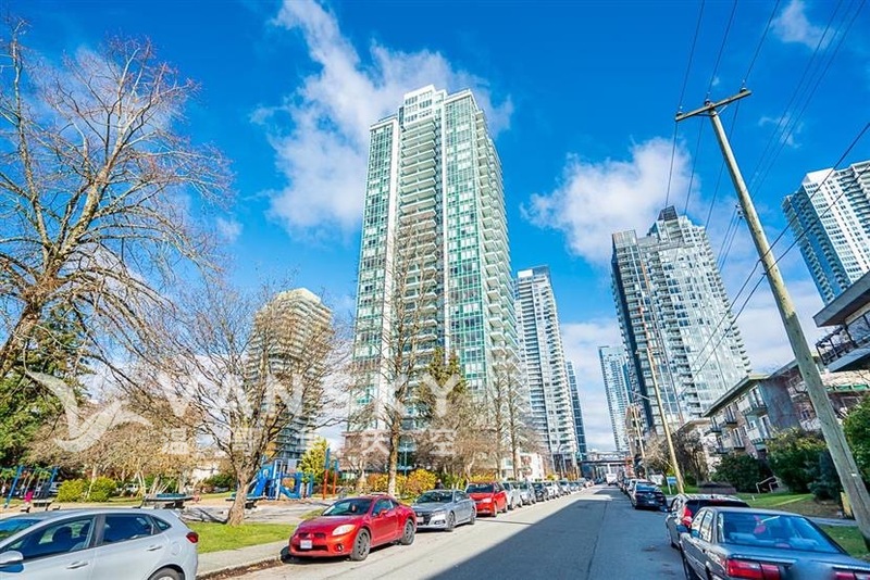 步行三分钟到本拿比Mettrotown天车站新高层柏文一房一厅出租