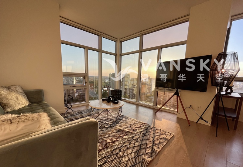 温哥华市中心豪华海景两室两卫公寓出租