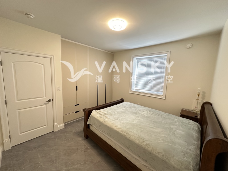 Metro town全新两房一厅出租