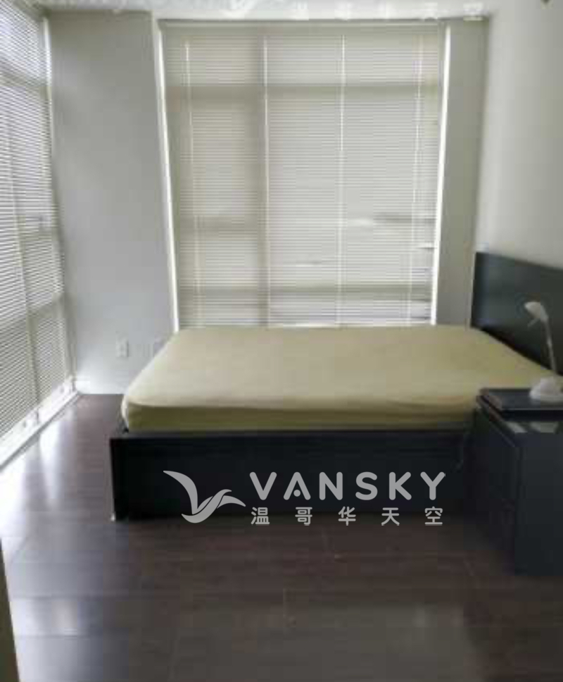 列治文高层公寓一房一卫一厅