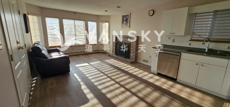 北Burnaby 平地2室一厅