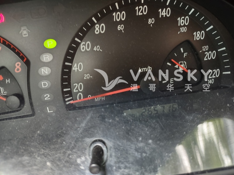 Toyota Camry Le 誠讓