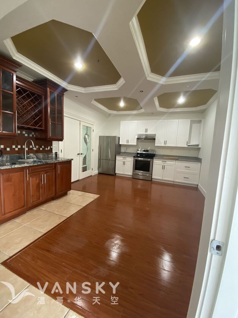 地面独立两房一厅出租