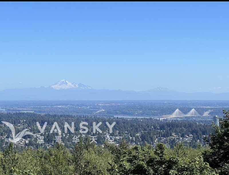 SFU山上公寓8月底拎包入住