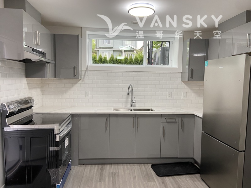 溫哥華東Basement 2房1廁1 廳 Renfrew&1st 