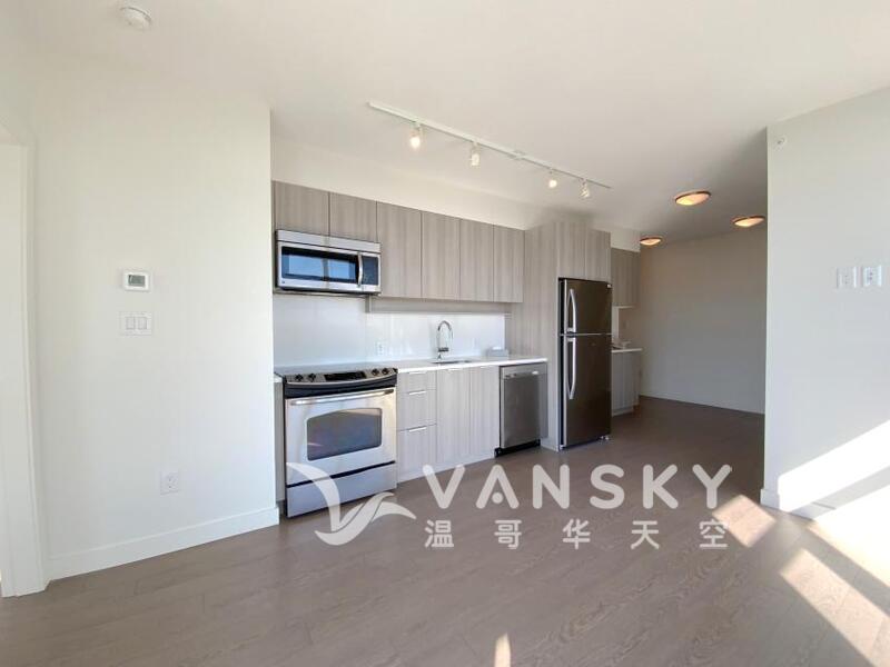 [15/8 下午4:05] cocoli12378: 高層公寓出租兩房間兩衛生間 [15/8 下午4:50] cocoli12378: 薩里市中心 五年新的 公寓兩房間兩衛生間出租隨時可以入住