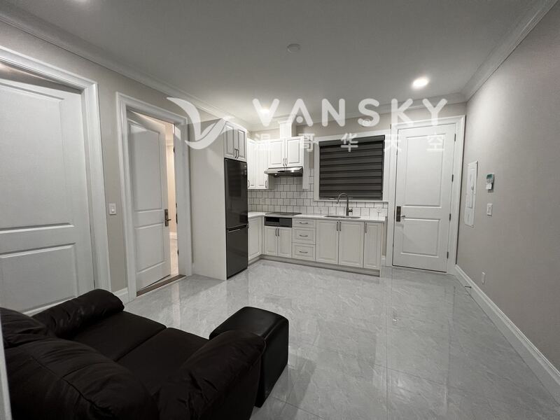 全新两室一厅独立出入设施齐全