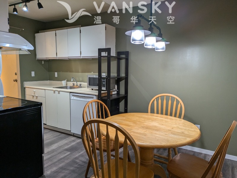 列治文中心一房一廳有家俱公寓出租