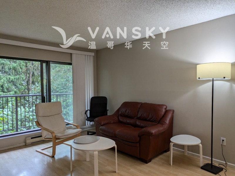 列治文市中心一房公寓