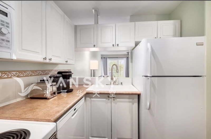 温西Kerrisdale一室一书房一厅顶楼整套出租