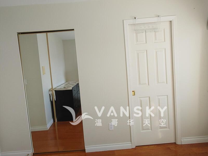 温东41街夹Rupert街独立屋二楼单房出租