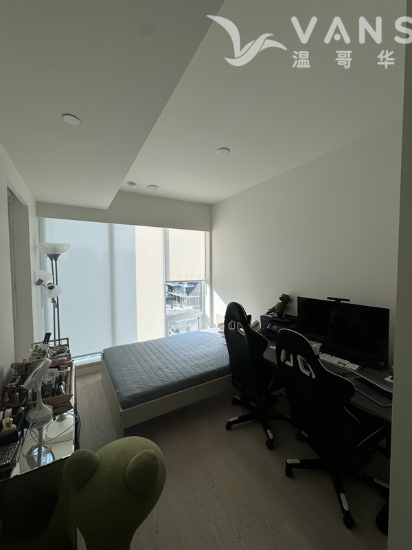 列治文Rivergreen 3期次卧出租