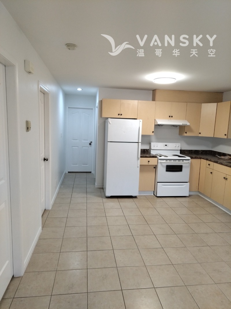 南Burnaby近Metrotown平地二房一卫