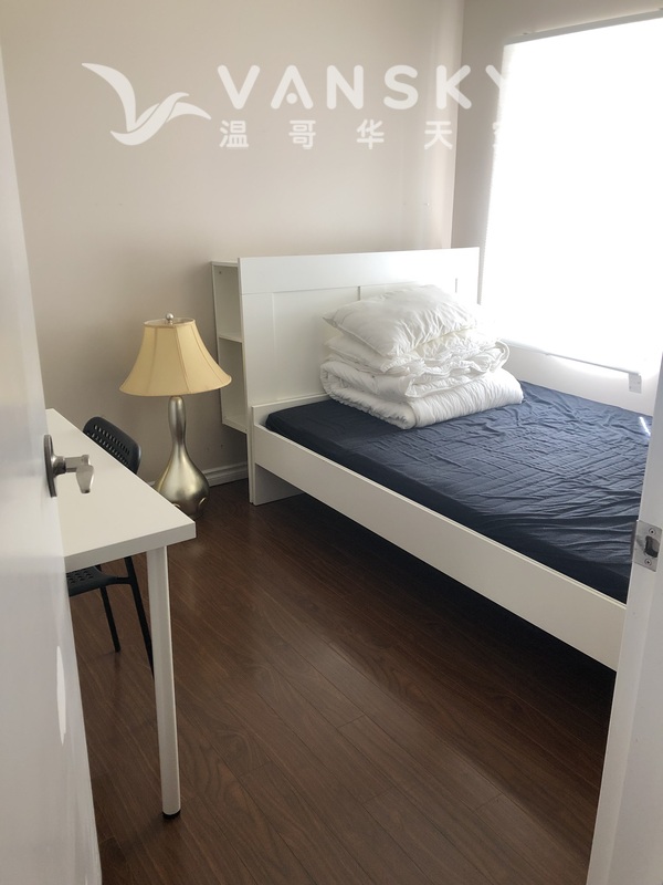 townhouse一楼单间独立卫生间