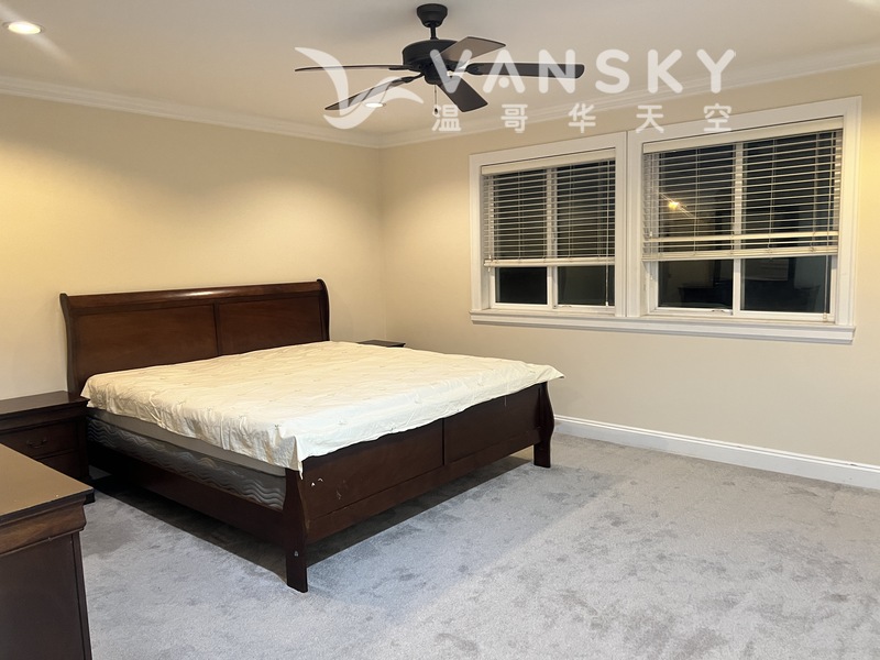 New West新装修House三室二厅出租