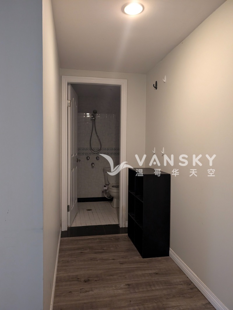 溫哥華西區地下室兩房