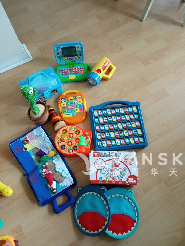 完好兩歲左右玩具 