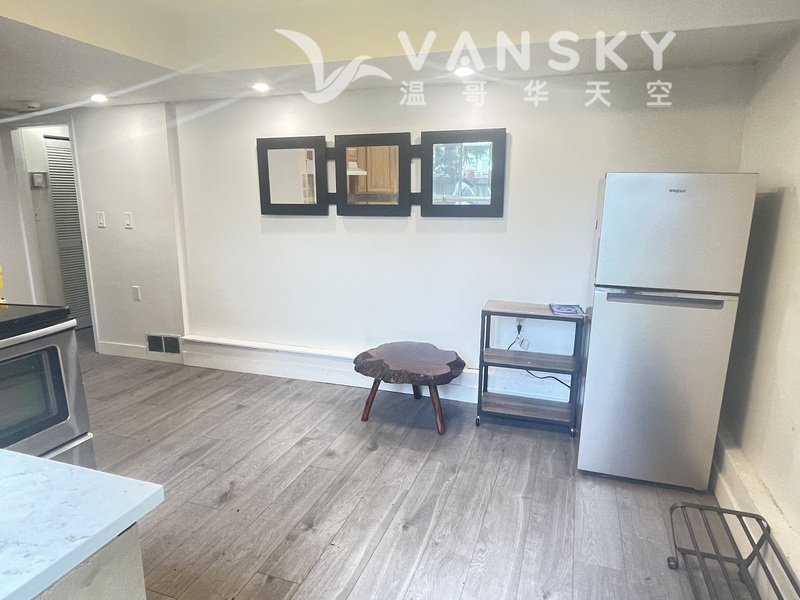 新装修地面两卧室套房出租