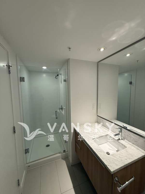 本拿比Metrotown高层公寓出租 2室2卫