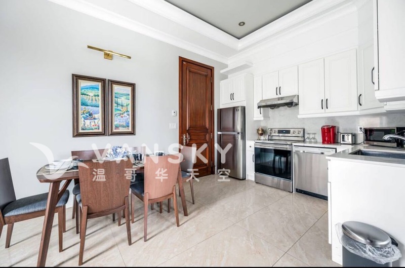 列治文豪宅独立出入两室一厅带厨房出租