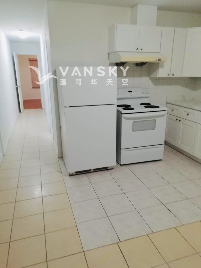 新装修平地两房一厅全包