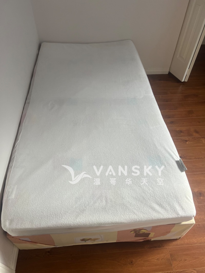 列治文独立屋二楼单房出租