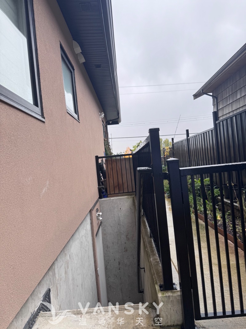 全新Burnaby brentwood獨立出入2房1厨1卫