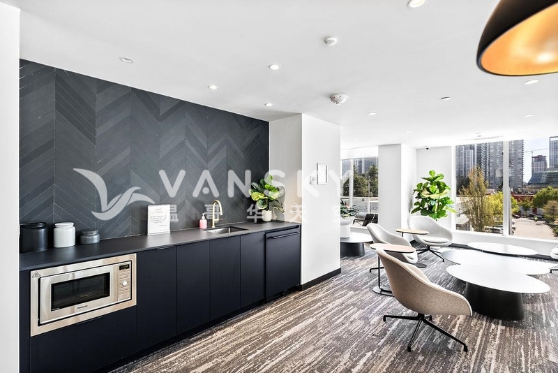 Surrey市中心高层公寓Studio