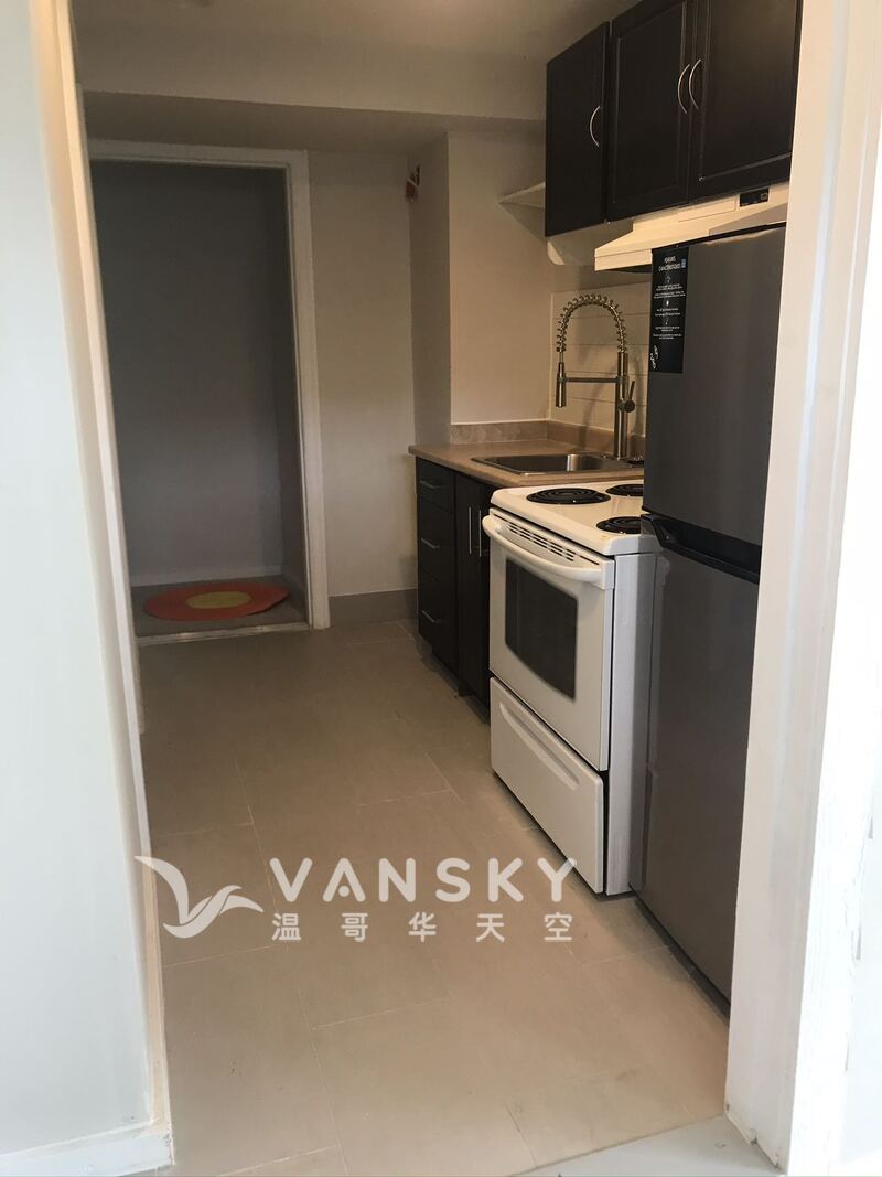 列治文独立屋出租一个主卧