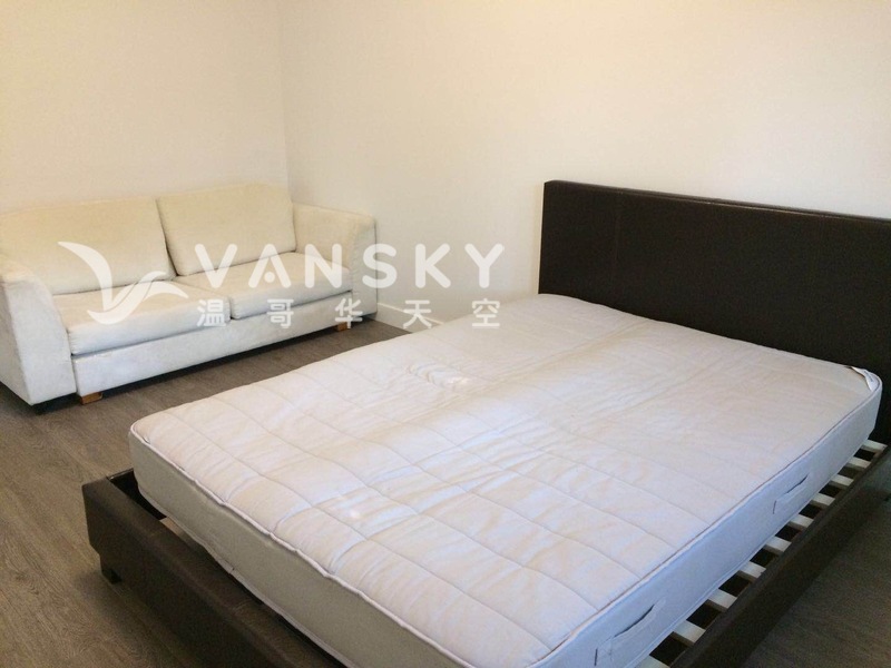 Burquitlam独立屋地上一层 单间分组