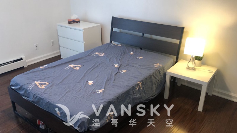 Lougheed 一室一厅公寓出租