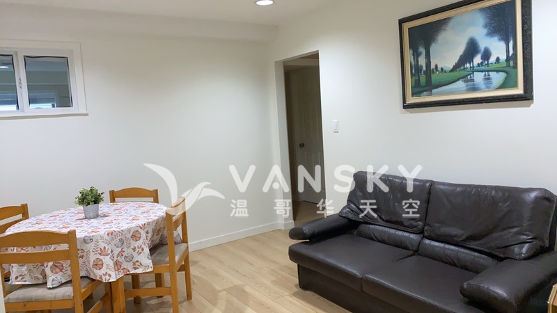 近Edmonds公車站獨立屋單間分租