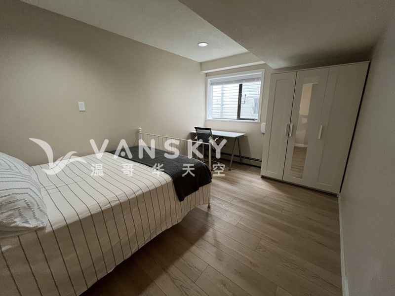 近Edmonds公車站獨立屋單間分租