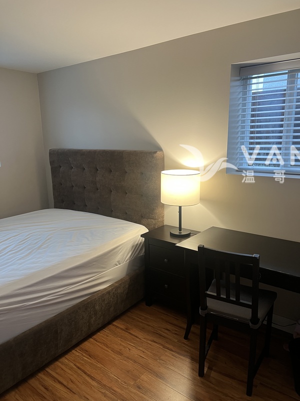 BCIT METROWTOWN 1室1厅