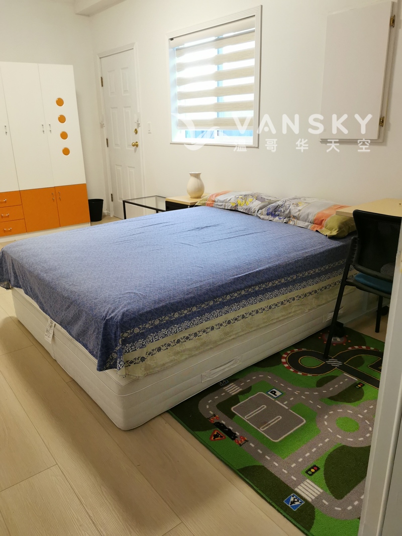 列志文独立屋一楼房间出租