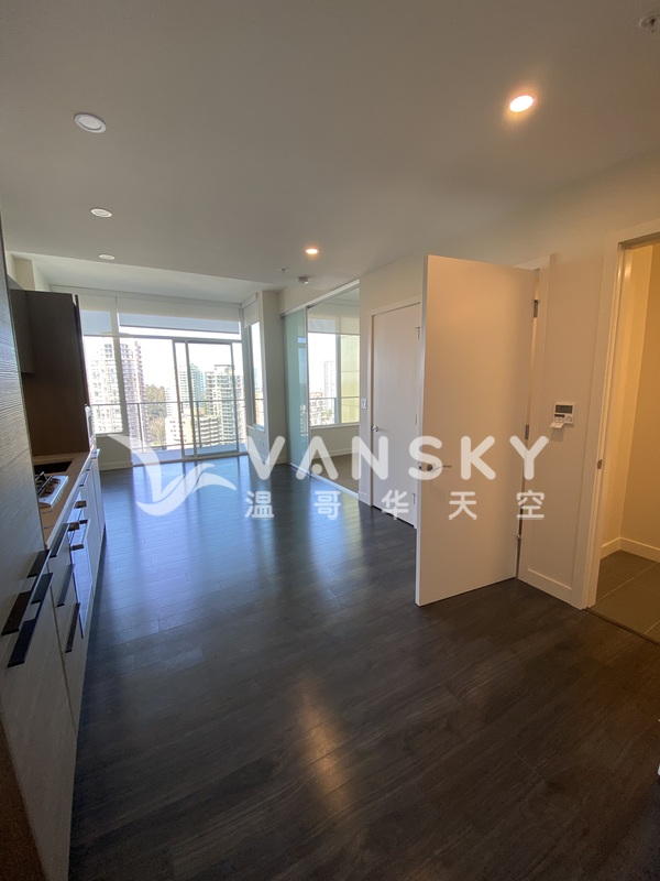 Metro一室一厅一Den全套家具公寓招租