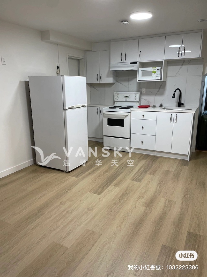 Burnaby metro 1房1厅1卫 短信联系