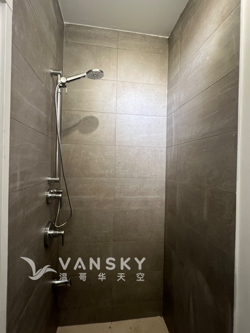 近UBC新装修2房一卫后项屋