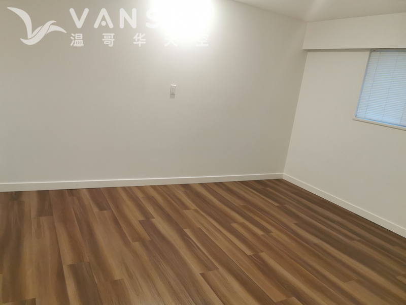 平地两房或三房丁出租