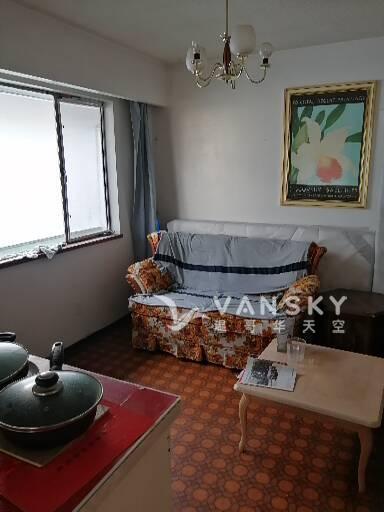 温东交通方便楼上特大房间出租