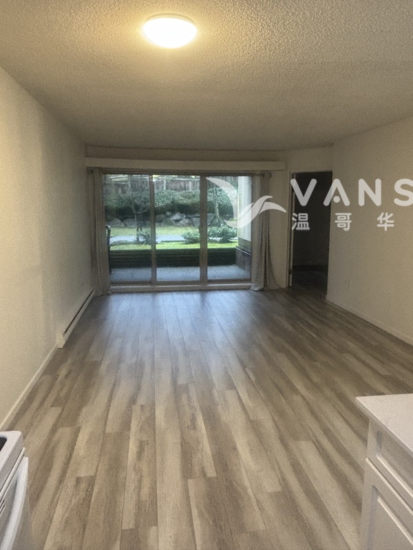 雅房出租近Lougheed 天车站