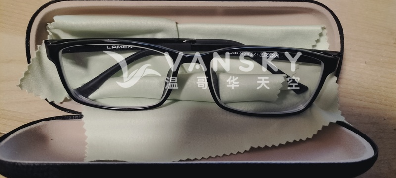 低价转让近视眼镜