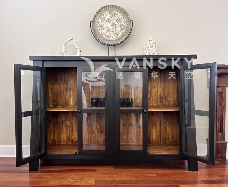 优雅的实木酒柜/边柜，带玻璃门