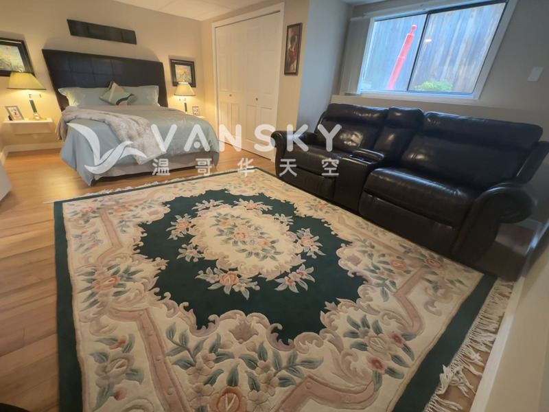 温哥华白石镇两房一厨一卫出租