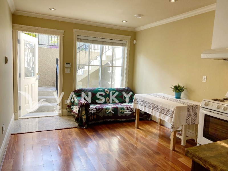 溫哥华西区Arbutus区独立屋半地下两房一厅一卫出租