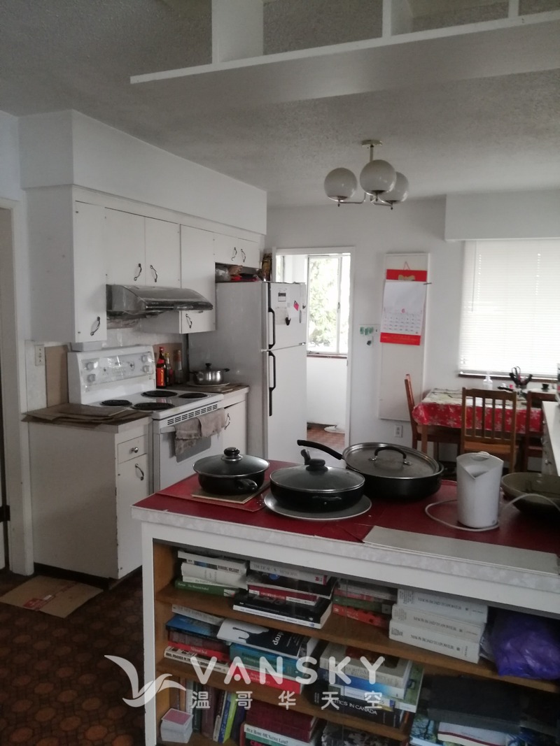 交通方便楼上独立房间出租